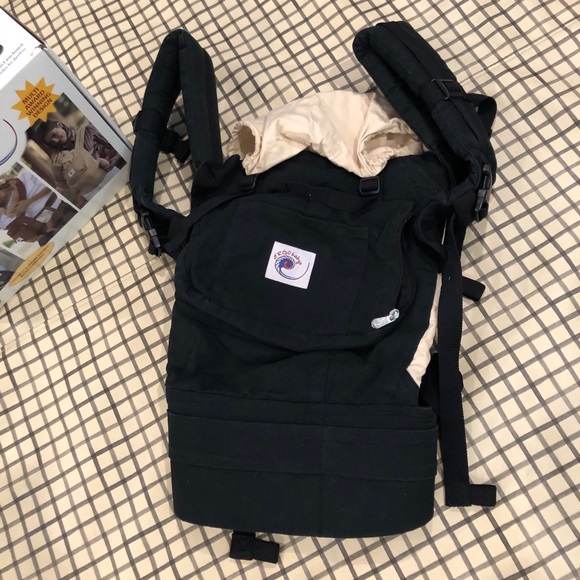 ERGObaby Carrier